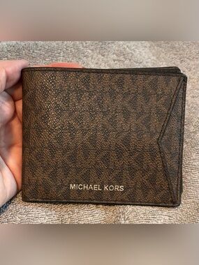 NEW Michael Kors Cooper  Monogram Wallet